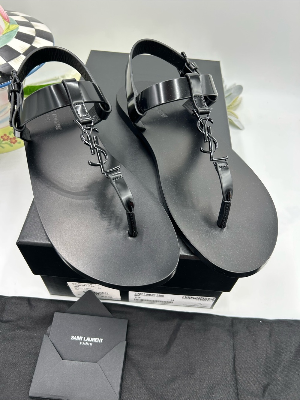 Men's Saint Laurent Ysl CASSANDRE thong sandals size 44 made in Italy - Picture 2 of 9